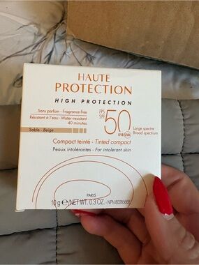 Haute Protection SPF 50 Tinted Compact - Beige